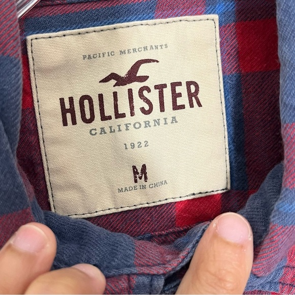 Hollister Men’s Red and Blue Plaid Flannel Button Down Shirt | size Large - Picture 6 of 10